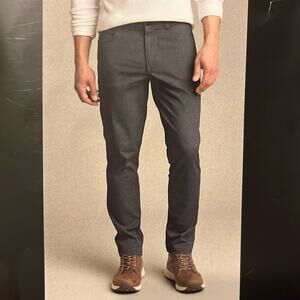 Kirkland SIgnature Men’s stretch comfort water resistant tech pants 40x29